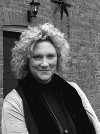 Amanda Wood